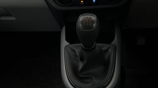 Used 2022 Hyundai Grand i10 Nios Magna 1.2 Kappa VTVT CNG Petrol+cng Manual interior GEAR  KNOB VIEW