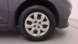 Used 2016 Hyundai Elite i20 [2014-2018] Sportz 1.2 Petrol Manual tyres RIGHT FRONT TYRE RIM VIEW