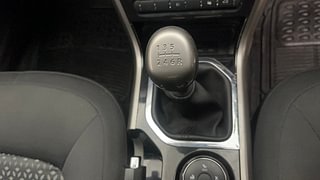 Used 2018 Tata Nexon [2017-2020] XZ Plus Dual Tone roof Petrol Petrol Manual interior GEAR  KNOB VIEW