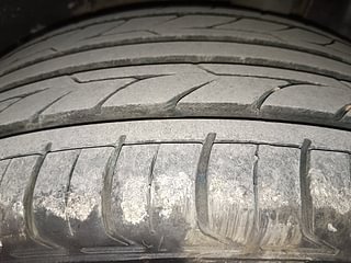 Used 2015 Hyundai Elite i20 [2014-2018] Asta 1.2 Petrol Manual tyres LEFT REAR TYRE TREAD VIEW