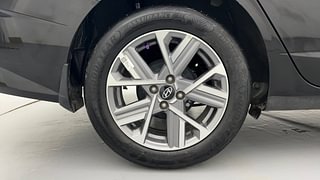 Used 2023 Hyundai Verna SX (O) 1.5 VTVT IVT Petrol Automatic tyres RIGHT REAR TYRE RIM VIEW