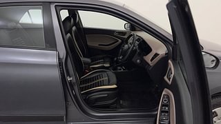 Used 2016 Hyundai Elite i20 [2014-2018] Sportz 1.2 Petrol Manual interior RIGHT SIDE FRONT DOOR CABIN VIEW