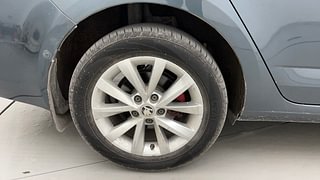 Used 2019 Skoda Octavia [2017-2019] 1.8 TSI AT L K Petrol Automatic tyres RIGHT REAR TYRE RIM VIEW