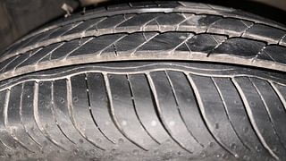 Used 2014 Honda City [2014-2017] VX Petrol Manual tyres LEFT FRONT TYRE TREAD VIEW