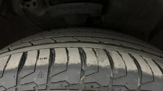 Used 2017 Hyundai Creta [2015-2018] 1.6 SX Plus Auto Petrol Petrol Automatic tyres RIGHT FRONT TYRE TREAD VIEW