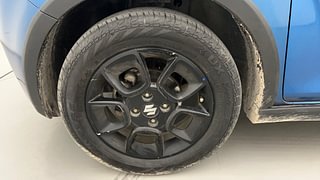 Used 2018 Maruti Suzuki Ignis [2017-2020] Zeta AMT Petrol Dual Tone Petrol Automatic tyres LEFT FRONT TYRE RIM VIEW