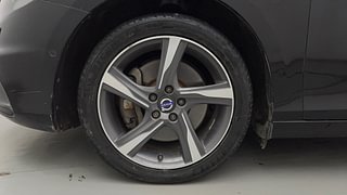 Used 2016 Volvo V40 [2013-2018] D3 R-Design Diesel Automatic tyres LEFT FRONT TYRE RIM VIEW