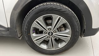 Used 2017 Hyundai Creta [2015-2018] 1.6 SX Plus Auto Petrol Petrol Automatic tyres RIGHT FRONT TYRE RIM VIEW