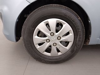 Used 2011 Hyundai i10 [2010-2016] Magna 1.2 Petrol Petrol Manual tyres LEFT FRONT TYRE RIM VIEW