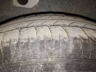 Used 2011 Hyundai i10 [2010-2016] Magna 1.2 Petrol Petrol Manual tyres RIGHT REAR TYRE TREAD VIEW