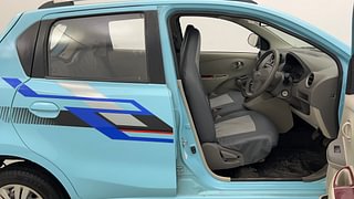 Used 2014 Datsun GO [2014-2019] T Petrol Manual interior RIGHT SIDE FRONT DOOR CABIN VIEW