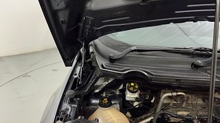 Used 2017 Ford EcoSport [2017-2021] Titanium 1.5L Ti-VCT Petrol Manual engine ENGINE RIGHT SIDE HINGE & APRON VIEW