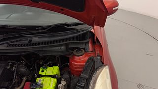 Used 2014 Maruti Suzuki Swift [2011-2017] ZXi Petrol Manual engine ENGINE LEFT SIDE HINGE & APRON VIEW