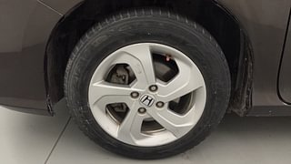 Used 2015 Honda City V Petrol Manual tyres LEFT FRONT TYRE RIM VIEW