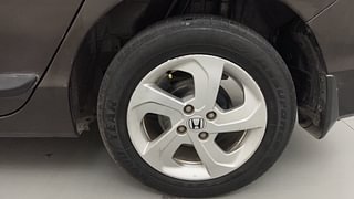 Used 2015 Honda City V Petrol Manual tyres LEFT REAR TYRE RIM VIEW