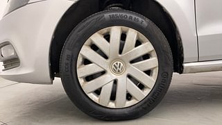 Used 2015 Volkswagen Polo [2015-2019] Comfortline 1.2L (P) Petrol Manual tyres LEFT FRONT TYRE RIM VIEW