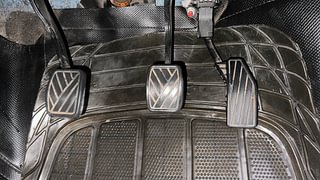 Used 2017 Maruti Suzuki Baleno [2015-2019] Delta Petrol Petrol Manual interior PEDALS VIEW