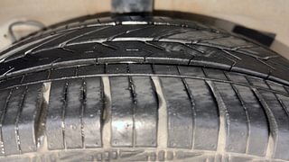 Used 2017 Hyundai Grand i10 [2017-2020] Sportz (O) 1.2 kappa VTVT Petrol Manual tyres RIGHT REAR TYRE TREAD VIEW