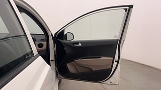 Used 2017 Hyundai Grand i10 [2017-2020] Sportz (O) 1.2 kappa VTVT Petrol Manual interior RIGHT FRONT DOOR OPEN VIEW