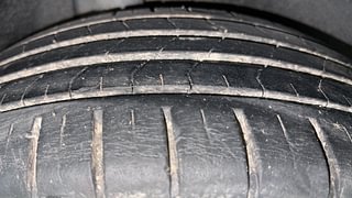 Used 2017 Maruti Suzuki Baleno [2015-2019] Alpha Petrol Petrol Manual tyres RIGHT REAR TYRE TREAD VIEW