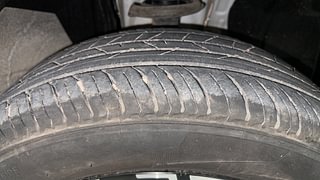 Used 2021 Renault Kiger RXT (O) MT Petrol Manual tyres RIGHT FRONT TYRE TREAD VIEW