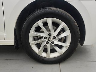 Used 2022 Skoda Slavia Ambition 1.0L TSI MT Petrol Manual tyres RIGHT FRONT TYRE RIM VIEW