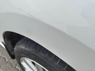 Used 2016 Volkswagen Vento [2015-2019] Highline Petrol AT Petrol Automatic dents MINOR SCRATCH