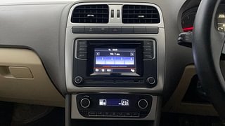 Used 2016 Volkswagen Vento [2015-2019] Highline Petrol AT Petrol Automatic interior MUSIC SYSTEM & AC CONTROL VIEW