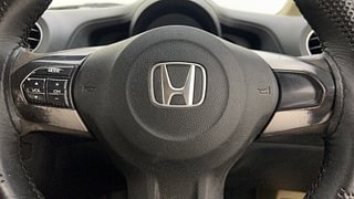 Used 2015 Honda Amaze [2013-2016] 1.2 S i-VTEC Petrol Manual top_features Steering mounted controls