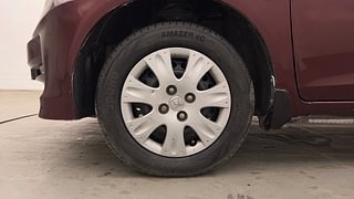 Used 2015 Honda Amaze [2013-2016] 1.2 S i-VTEC Petrol Manual tyres LEFT FRONT TYRE RIM VIEW