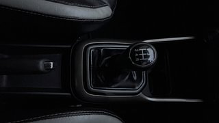 Used 2018 Maruti Suzuki Ignis [2017-2020] Zeta MT Petrol Petrol Manual interior GEAR  KNOB VIEW