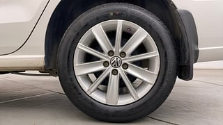 Used 2016 Volkswagen Vento [2015-2019] Highline Petrol AT Petrol Automatic tyres LEFT REAR TYRE RIM VIEW
