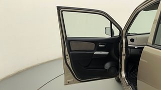 Used 2013 Maruti Suzuki Wagon R 1.0 [2010-2013] LXi CNG Petrol+cng Manual interior LEFT FRONT DOOR OPEN VIEW