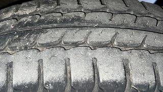 Used 2015 Maruti Suzuki Wagon R 1.0 [2010-2019] LXi Petrol Manual tyres LEFT REAR TYRE TREAD VIEW