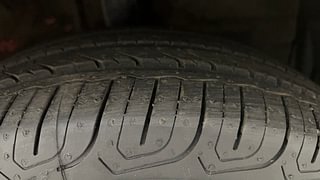 Used 2011 Toyota Etios Liva [2010-2017] G Petrol Manual tyres RIGHT FRONT TYRE TREAD VIEW