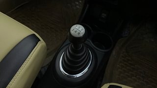 Used 2015 Honda Amaze 1.5L VX Diesel Manual interior GEAR  KNOB VIEW