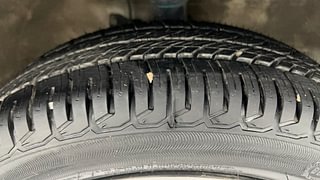 Used 2017 Maruti Suzuki Wagon R 1.0 [2015-2019] VXI AMT Petrol Automatic tyres RIGHT FRONT TYRE TREAD VIEW