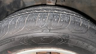 Used 2016 Nissan Micra [2013-2020] XV CVT Petrol Automatic tyres LEFT FRONT TYRE TREAD VIEW