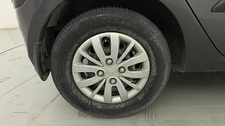 Used 2013 Hyundai i10 [2010-2016] Magna 1.2 Petrol Petrol Manual tyres RIGHT REAR TYRE RIM VIEW