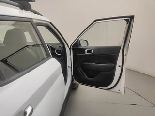 Used 2020 Hyundai Venue [2019-2021] SX 1.0 (O) Turbo Petrol Manual interior RIGHT FRONT DOOR OPEN VIEW