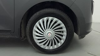 Used 2021 Hyundai New Santro 1.1 Sportz MT Petrol Manual tyres RIGHT FRONT TYRE RIM VIEW
