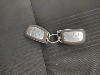 Used 2020 Hyundai Venue [2019-2021] SX 1.0 (O) Turbo Petrol Manual extra CAR KEY VIEW