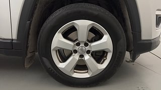 Used 2017 JEEP Compass [2017-2021] Limited 1.4 Petrol AT Petrol Automatic tyres RIGHT FRONT TYRE RIM VIEW