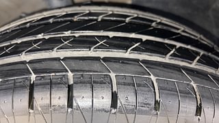 Used 2021 Hyundai Venue SX 1.0  Turbo Petrol Manual tyres RIGHT FRONT TYRE TREAD VIEW