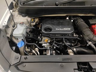 Used 2020 Hyundai Venue [2019-2021] SX 1.0 (O) Turbo Petrol Manual engine ENGINE RIGHT SIDE VIEW