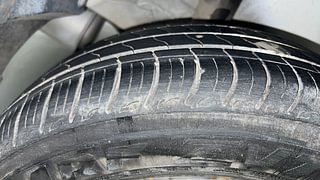 Used 2014 Honda Amaze [2013-2016] 1.2 S i-VTEC Petrol Manual tyres RIGHT REAR TYRE TREAD VIEW