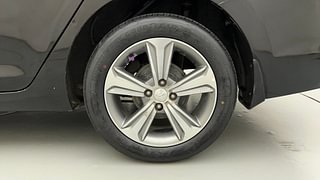 Used 2019 Hyundai Verna [2017-2020] 1.6 CRDI SX (O) AT Diesel Automatic tyres LEFT REAR TYRE RIM VIEW