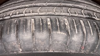 Used 2020 Maruti Suzuki Swift [2017-2021] ZXi Plus AMT Petrol Automatic tyres RIGHT FRONT TYRE TREAD VIEW
