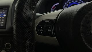 Used 2015 Honda Brio [2011-2016] VX MT Petrol Manual top_features Steering mounted controls