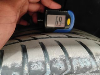 Used 2020 Hyundai Venue [2019-2021] SX 1.0 (O) Turbo Petrol Manual tyres RIGHT FRONT TYRE TREAD VIEW